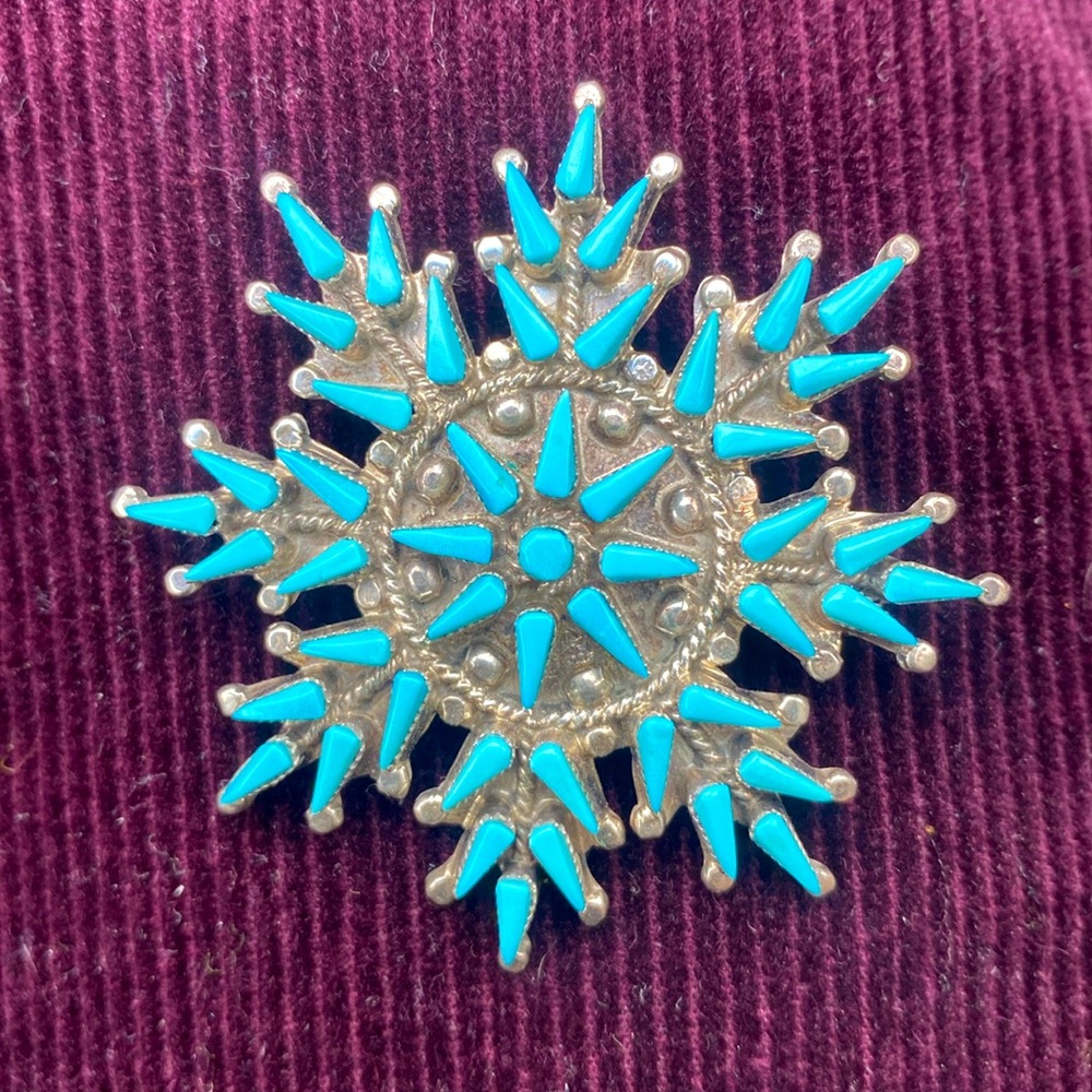 VINTAGE VERA HALUSEWA STERLING SILVER PIN PENDANT FEAT. 49 TURQUOISE